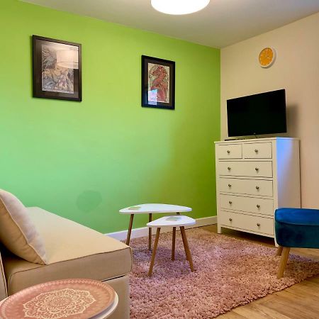Pristine Apartment In The Centre Of グラストンベリー エクステリア 写真