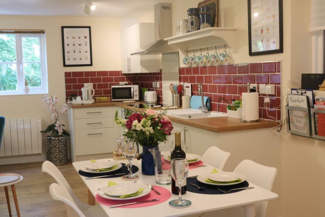 Pristine Apartment In The Centre Of グラストンベリー エクステリア 写真